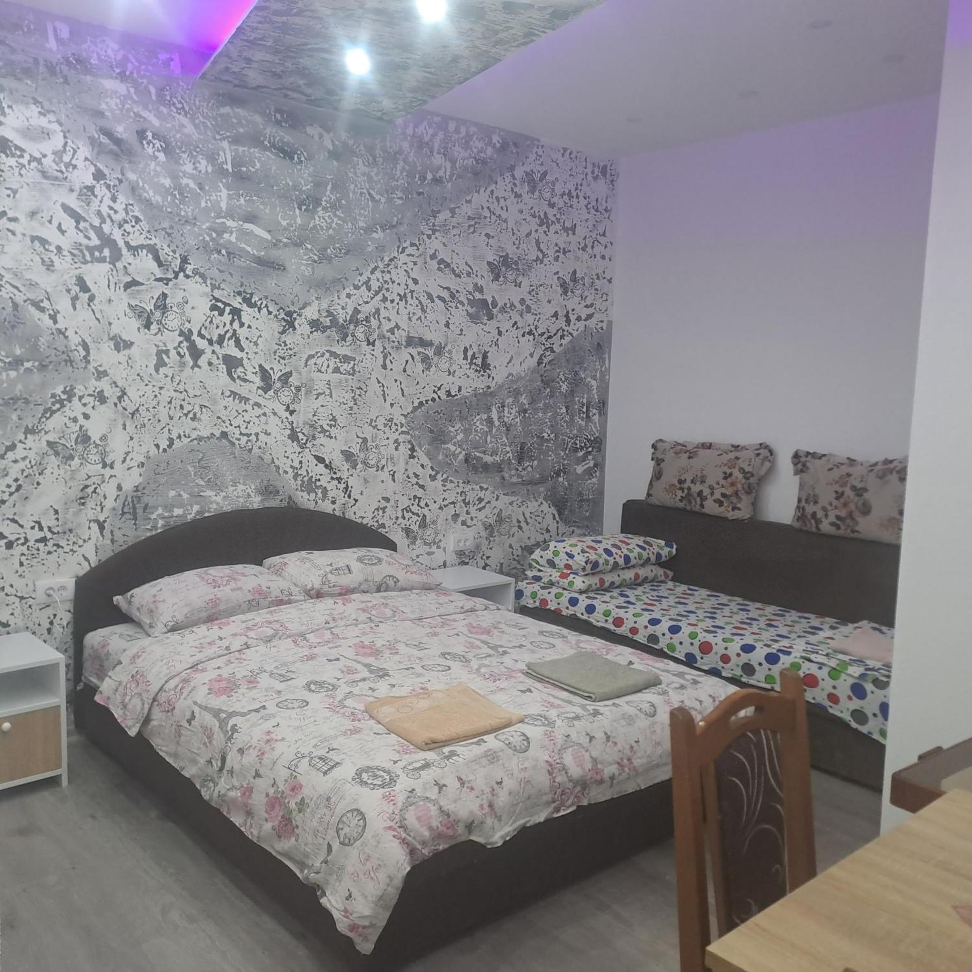 Apartmani Kosjerina トレビニエ エクステリア 写真